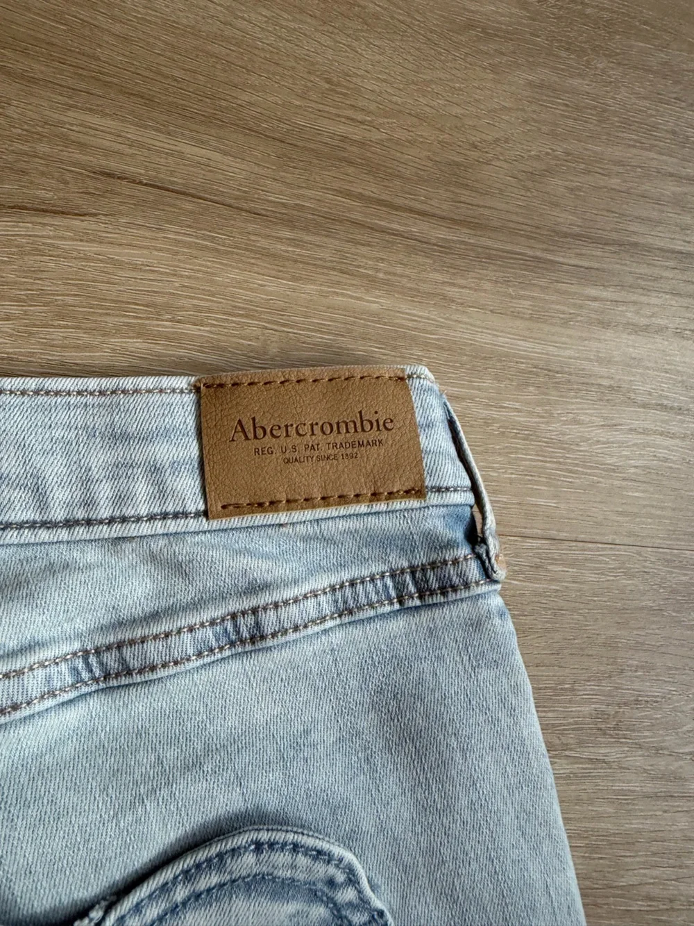 Abercrombie Kids High Rise Flare Leg Jeans Sz 17/18 Light Wash Heart Pockets